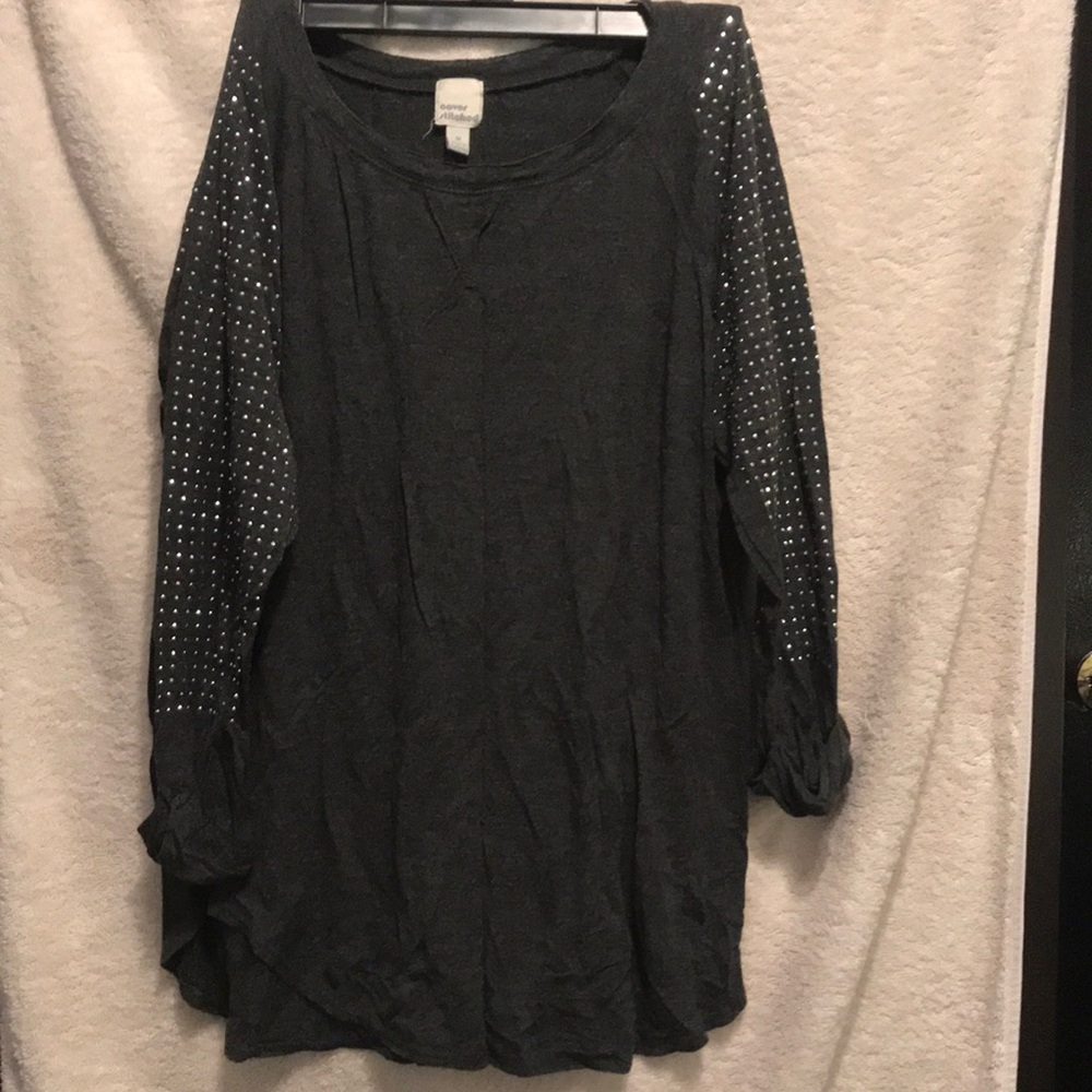 🦠 Studded quarter sleeve